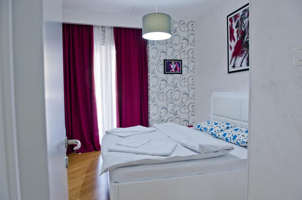 Delux And Urban Apartments Hotel Tre Canne Budva Exterior photo