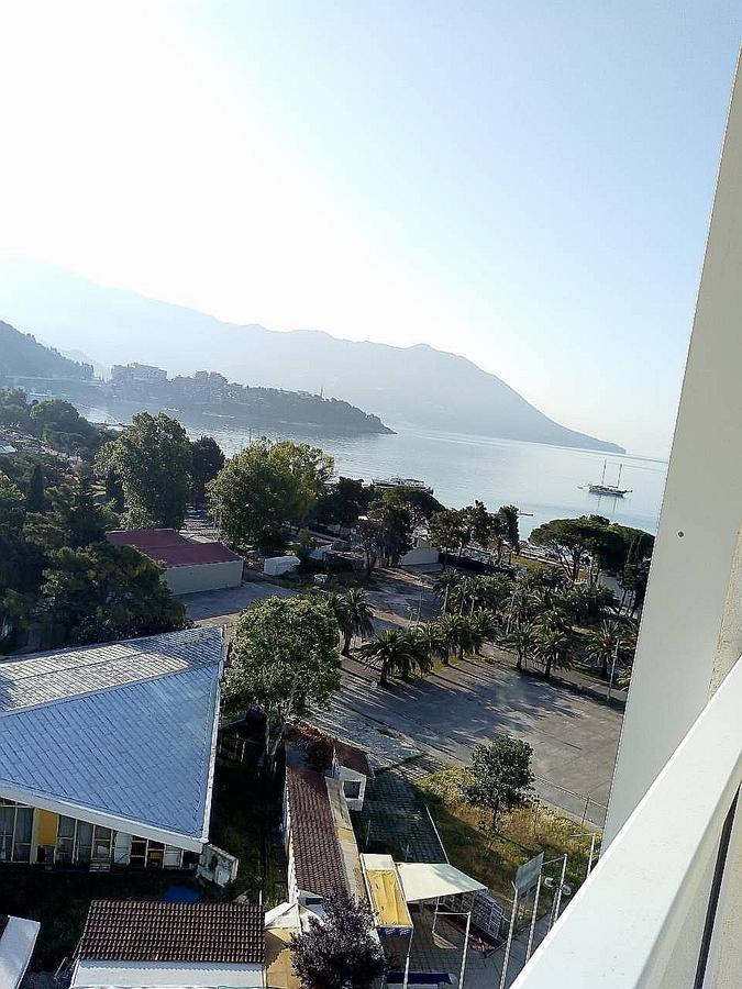 Delux And Urban Apartments Hotel Tre Canne Budva Exterior photo